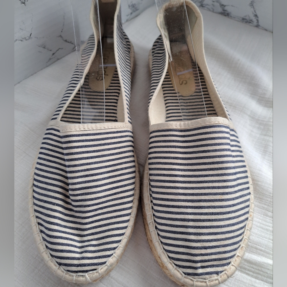 Threads Women's Canvas Shoes Size 10 (41)